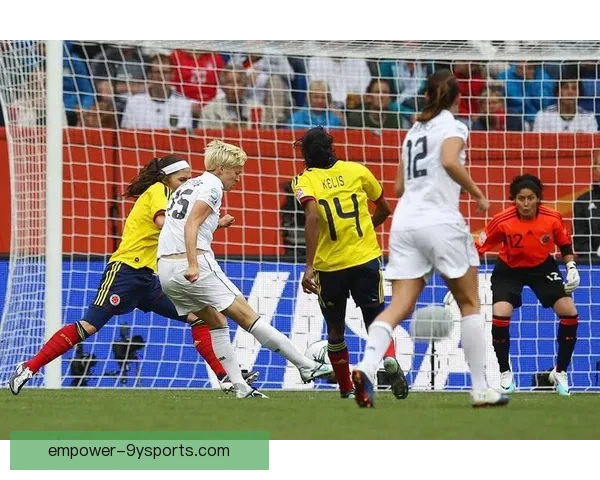 世界杯半决赛激战正酣，多国明星球员上演精彩对决震撼球迷