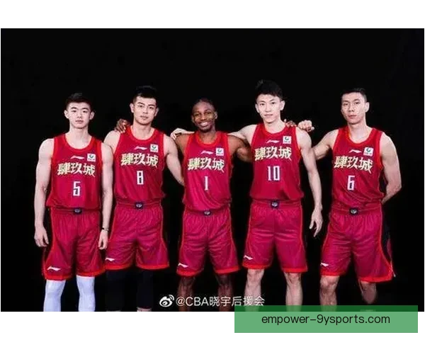 探寻尼斯球迷文化背后的激情与城市认同感